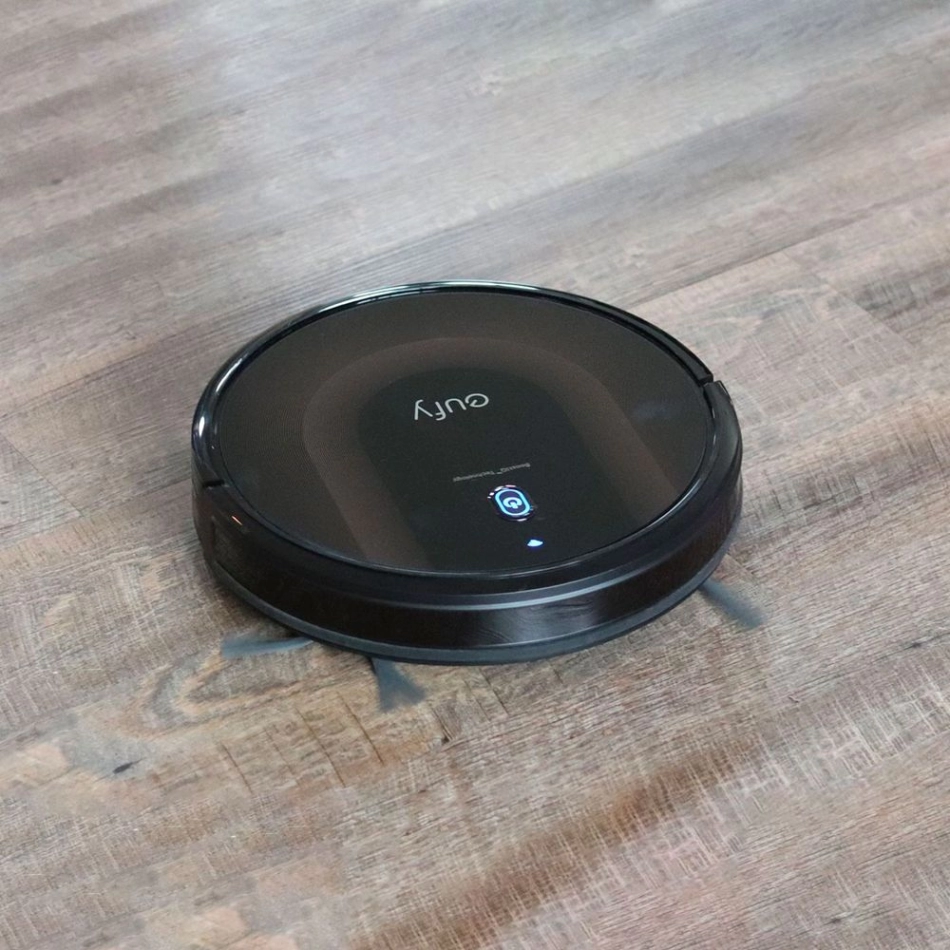 Un ayudante hecho para hogares de mascotas: revisión de Eufy RoboVac 30C MAX