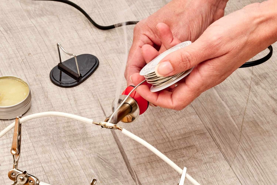Cómo soldar cables